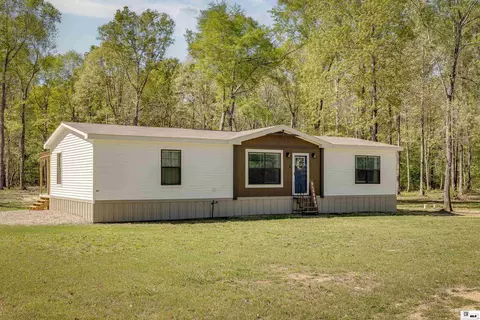 5180 Centre Point Dr, Bastrop, LA 71220 photo 1