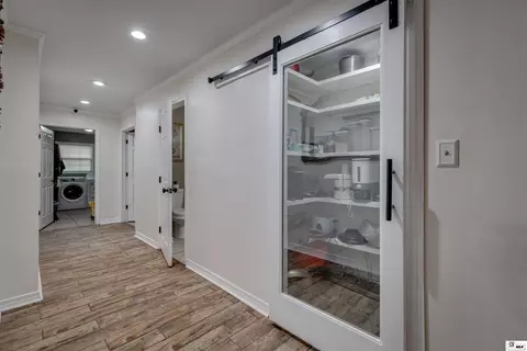 Entry Way - 957 Moore Rd, Monroe, LA 71201 photo 3 of 3