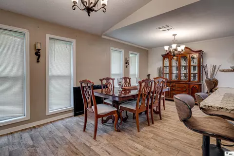 Dining - 957 Moore Rd, Monroe, LA 71201 photo 1 of 2