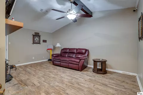 Living - 957 Moore Rd, Monroe, LA 71201 photo 1 of 3