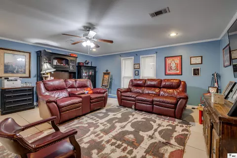 Living - 957 Moore Rd, Monroe, LA 71201 photo 3 of 3
