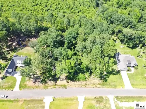 136 Shade Tree, Ruston, LA 71270 photo 2