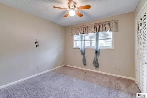 Bedroom - 1901 Howard Dr, Monroe, LA 71201 photo 2 of 3