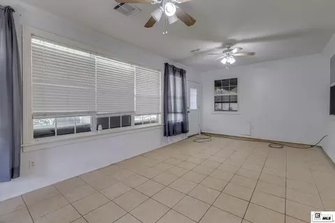 Living - 1901 Howard Dr, Monroe, LA 71201 photo 1 of 4