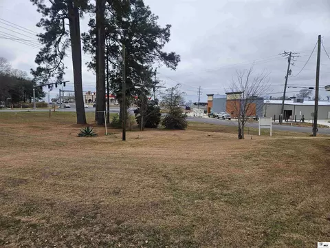 4450 Cypress St, West Monroe, LA 71291