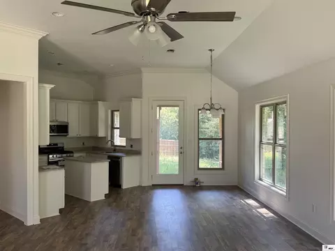 Living - 102 Lovemore Dr, Ruston, LA 71270 photo 4 of 5