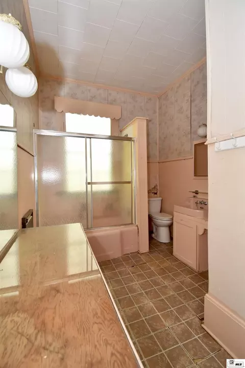 Bath - 509 N Trenton St, Ruston, LA 71270 photo 2 of 3