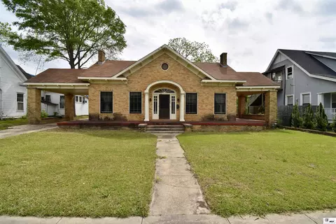 Exterior - 504 N Trenton St, Ruston, LA 71270 photo 2 of 8