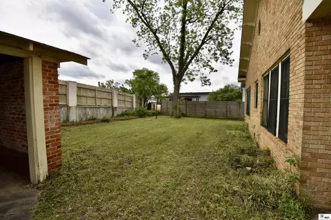 Exterior - 504 N Trenton St, Ruston, LA 71270 photo 5 of 8