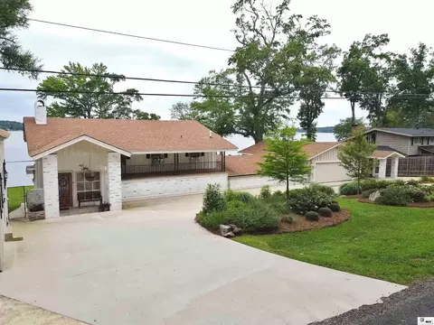 284 Wildwood Dr, Farmerville, LA 71241