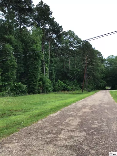 000 Edgewood Cir, Farmerville, LA 71241