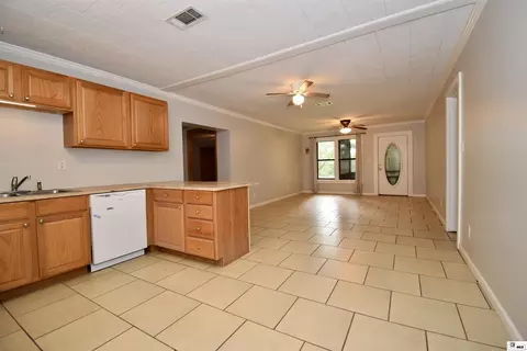 Living - 929 Highway 145, Choudrant, LA 71227 photo 4 of 6