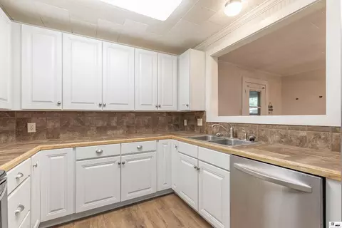Kitchen - 200 Pinecrest Dr, Ruston, LA 71270 photo 1 of 2