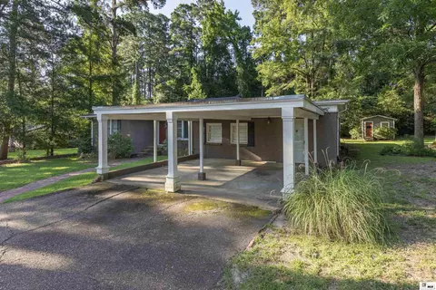 Exterior - 200 Pinecrest Dr, Ruston, LA 71270 photo 3 of 6