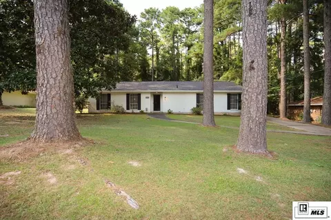 Exterior - 3100 Lakeview Pl, Ruston, LA 71270 photo 2 of 5