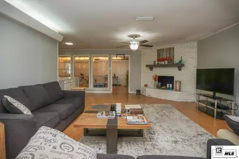 Living - 3100 Lakeview Pl, Ruston, LA 71270 photo 1 of 2