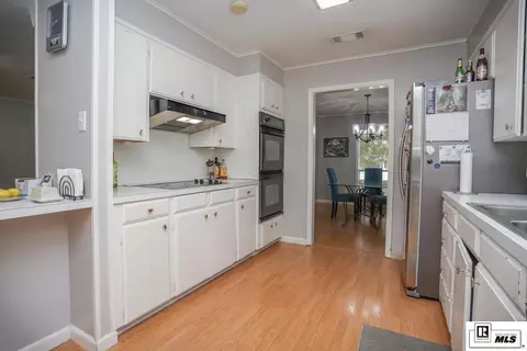Kitchen - 3100 Lakeview Pl, Ruston, LA 71270 photo 4 of 5