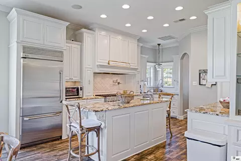 Kitchen - 200 Maison Dr, Monroe, LA 71203 photo 5 of 5
