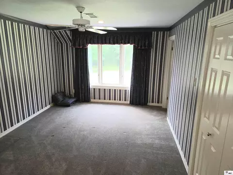 Bedroom - 7634 Ezell Rd, Bastrop, LA 71220 photo 2 of 3