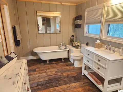 Bath - 696 Harmon Loop, Homer, LA 71040 photo 1 of 2