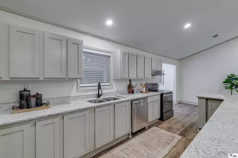 Kitchen - 281 Williams Rd, Downsville, LA 71234 photo 5 of 7