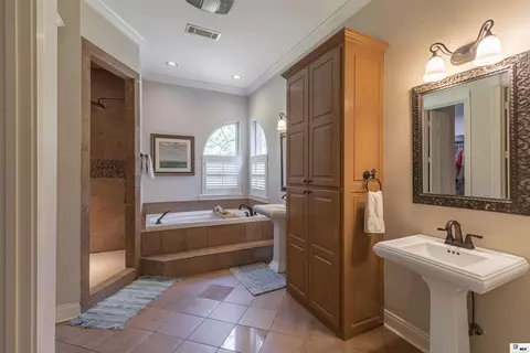 Bath - 448 Loblolly Ln, Choudrant, LA 71227 photo 2 of 8