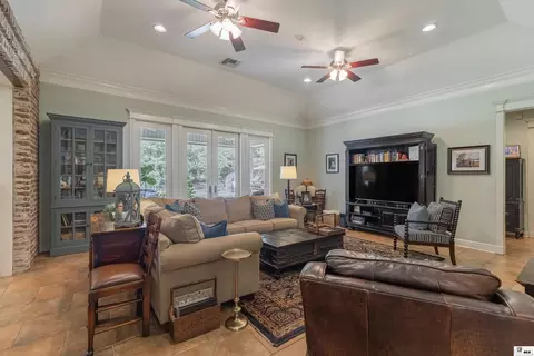 Living - 448 Loblolly Ln, Choudrant, LA 71227 photo 4 of 7