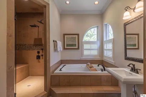 Bath - 448 Loblolly Ln, Choudrant, LA 71227 photo 3 of 8