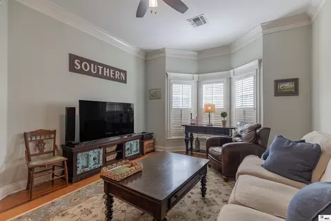Living - 448 Loblolly Ln, Choudrant, LA 71227 photo 3 of 7