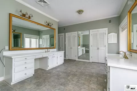 Bath - 294 Moody Rd, Ruston, LA 71270 photo 4 of 10