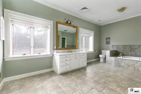 Bath - 294 Moody Rd, Ruston, LA 71270 photo 1 of 10