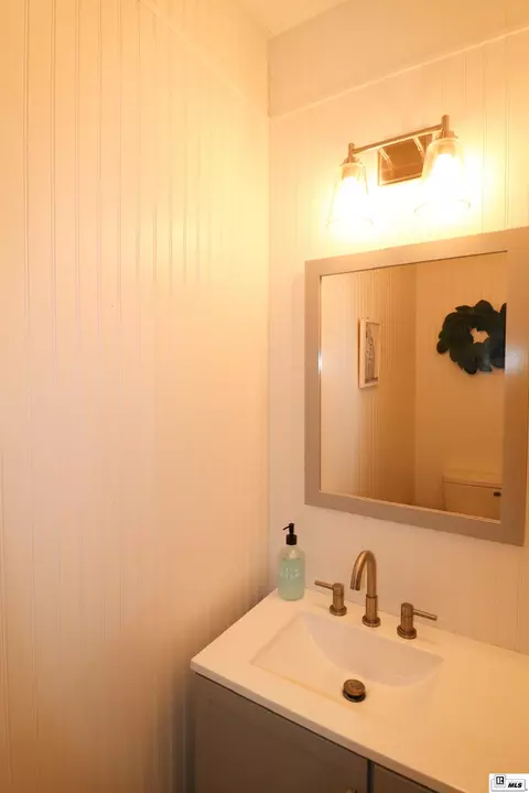 Bath - 901 Pennington Ln, Ruston, LA 71270 photo 1 of 3