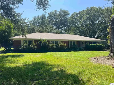 Exterior - 1014 E Highway 80, Calhoun, LA 71225 photo 4 of 6