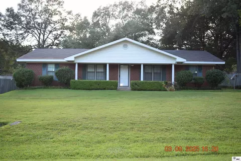 107 Rosemary Dr, Bastrop, LA 71220