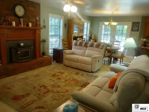Living - 1333 Guy Ave, Bastrop, LA 71220 photo 1 of 1