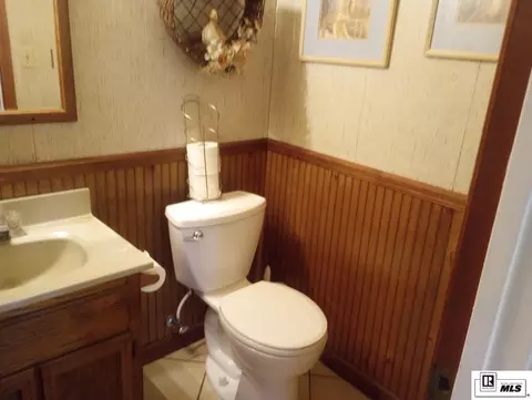 Bath - 1333 Guy Ave, Bastrop, LA 71220 photo 1 of 3
