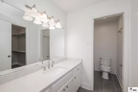 Bath - 3105 W Deborah Dr, Monroe, LA 71201 photo 2 of 2