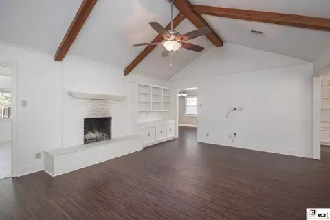 Living - 3105 W Deborah Dr, Monroe, LA 71201 photo 2 of 2