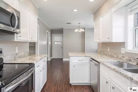 Kitchen - 3105 W Deborah Dr, Monroe, LA 71201 photo 1 of 2