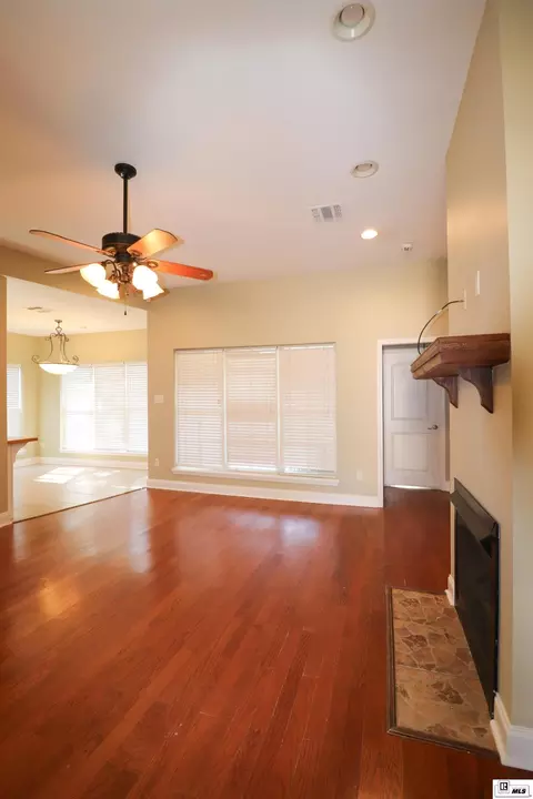 Living - 165 Markia Dr, Ruston, LA 71270 photo 1 of 3