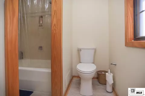 Bath - 197 Baxter Rd, Ruston, LA 71270 photo 4 of 5