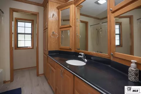 Bath - 197 Baxter Rd, Ruston, LA 71270 photo 1 of 5