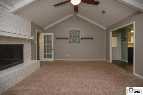 Living - 145 Woodshire Ln, Ruston, LA 71270 photo 2 of 4