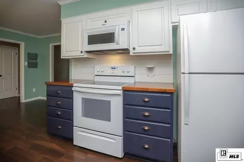 Kitchen - 145 Woodshire Ln, Ruston, LA 71270 photo 1 of 4