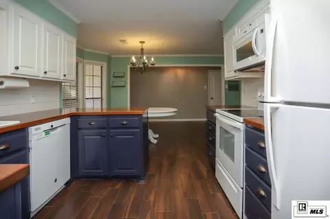 Kitchen - 145 Woodshire Ln, Ruston, LA 71270 photo 3 of 4