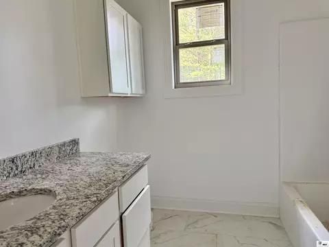 Bath - 135 Lovemore Dr, Ruston, LA 71270 photo 2 of 2