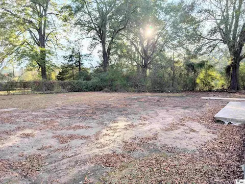 644 E Jefferson Ave, Bastrop, LA 71221