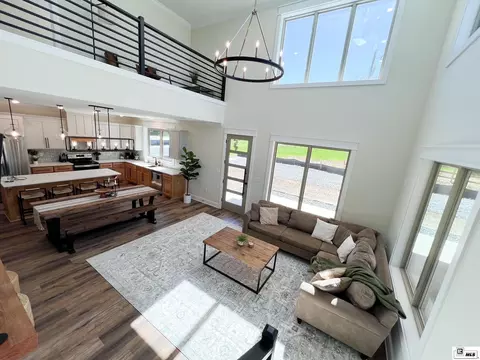Living - 656 Brownlee Rd, Calhoun, LA 71225 photo 1 of 2