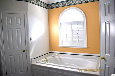 Bath - 609 Neptune Dr, Bastrop, LA 71220 photo 4 of 7