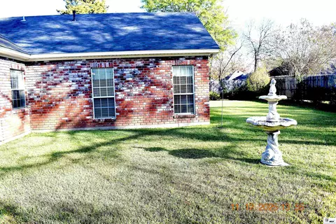 Exterior - 609 Neptune Dr, Bastrop, LA 71220 photo 4 of 10